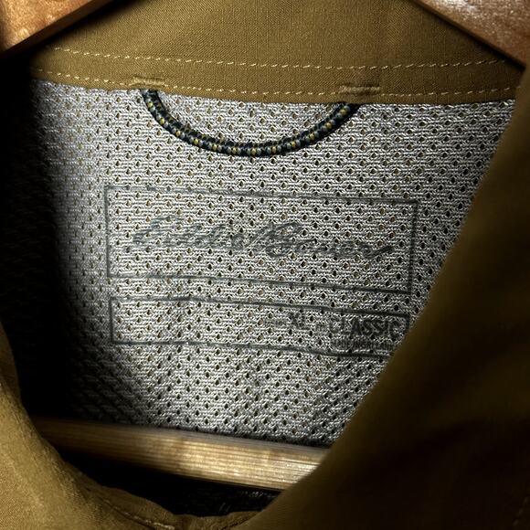 Eddie Bauer Button Up Short Sleeve Button Up Shirt Size XL - Picture 4 of 5